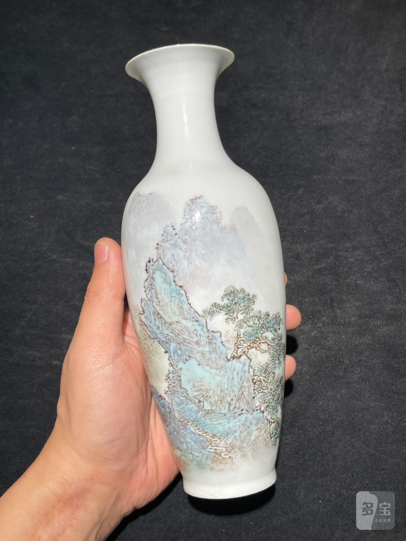 70年代 薄胎粉彩山水纹瓶一对 - 图12
